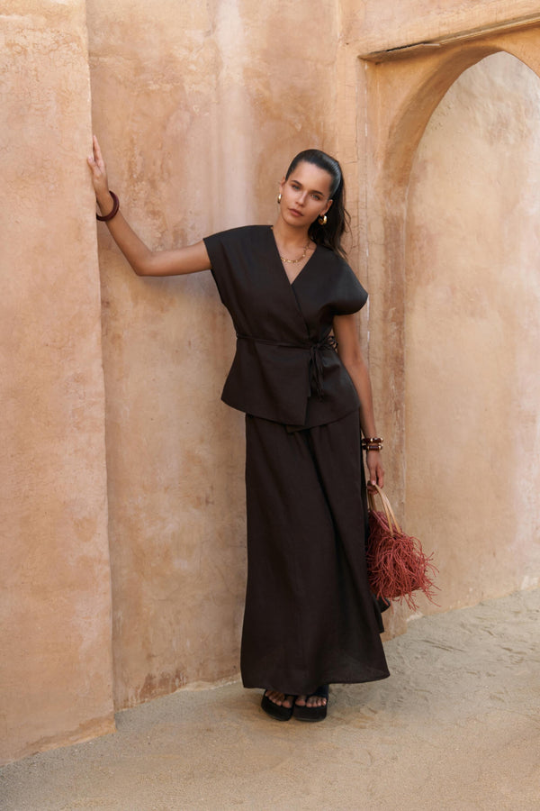 Fiametta – Light & Stylish Premium Linen Suit