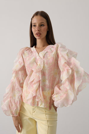 Trendy Floral Ruffle Blouse