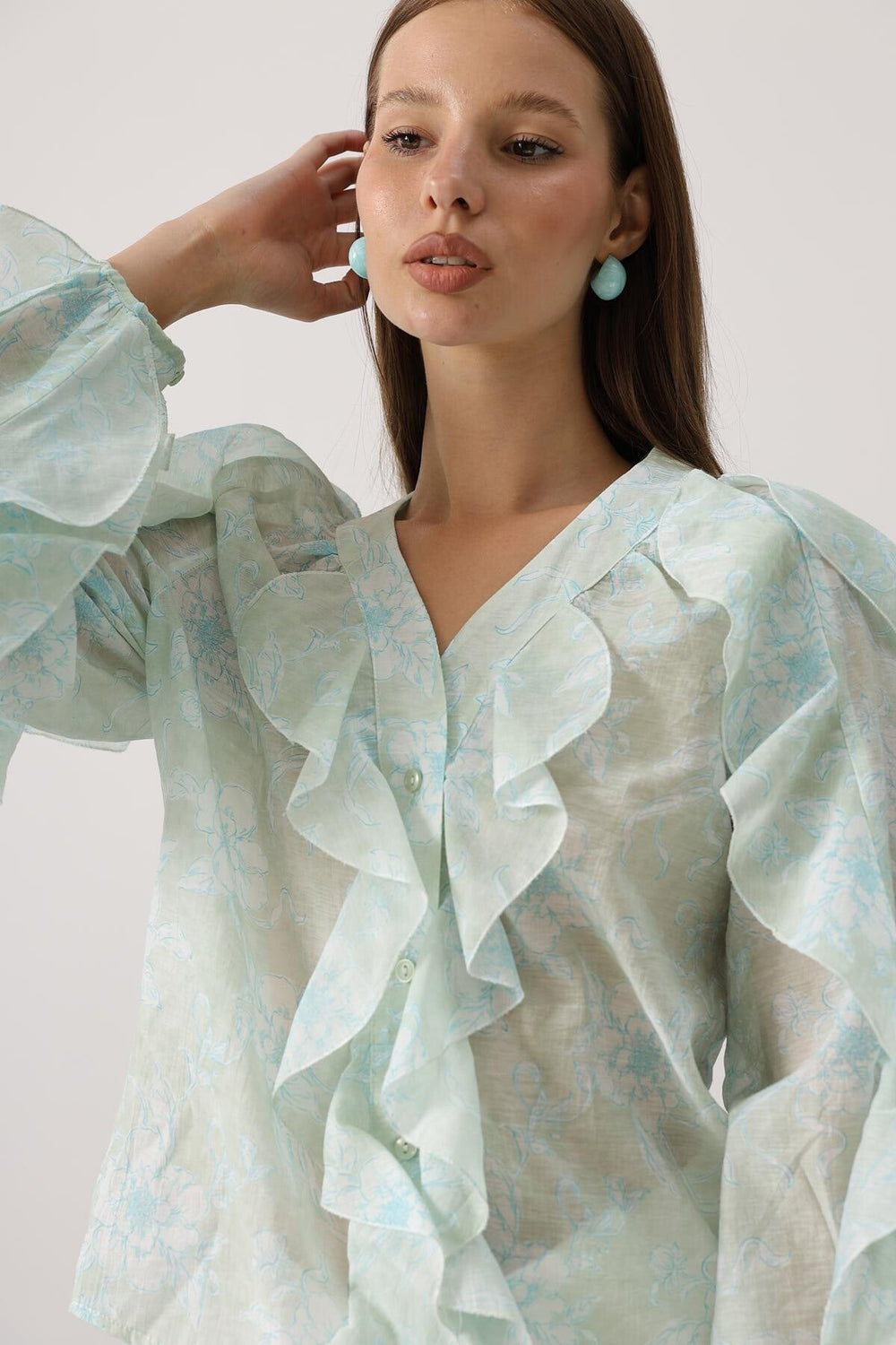 Trendy Floral Ruffle Blouse