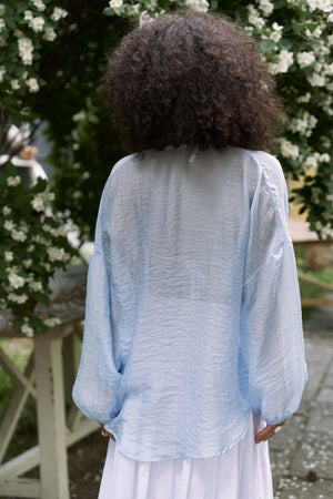 Lyra — Effortless Oversize Elegance