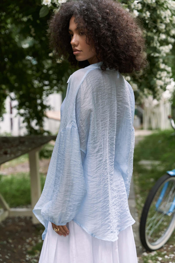 Lyra — Effortless Oversize Elegance