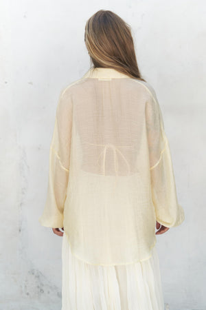 Lyra — Effortless Oversize Elegance