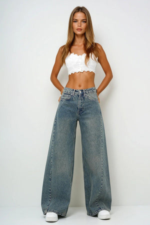 Trendy High-Waisted Vintage Jeans