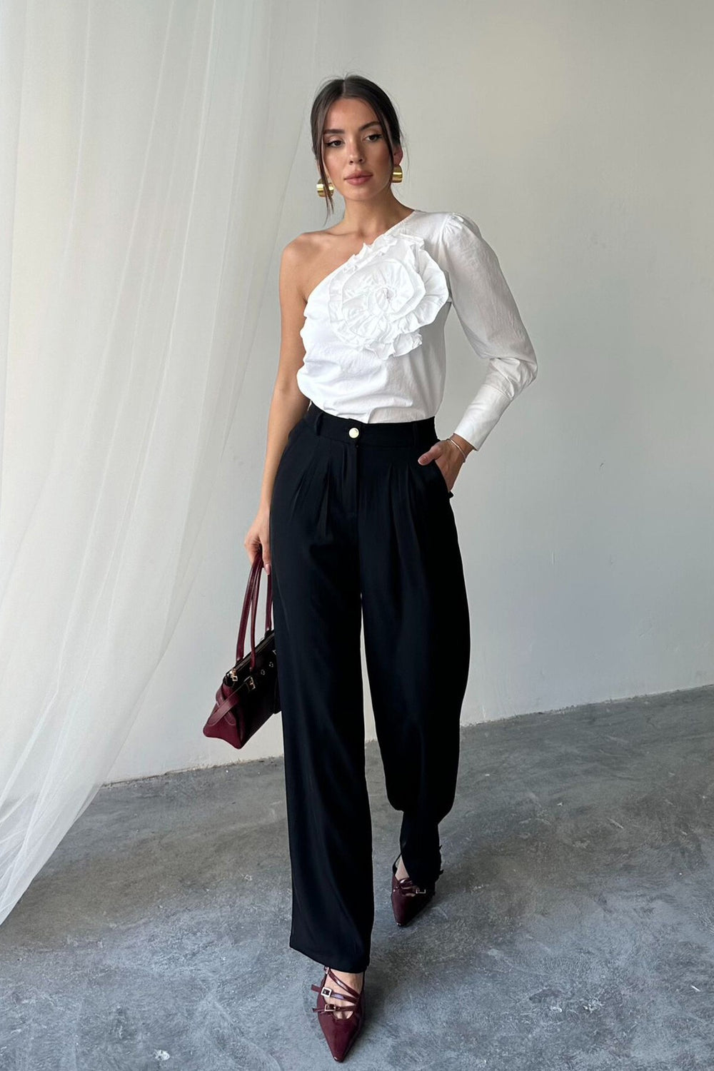 Chic High-Waisted Pleated Pants