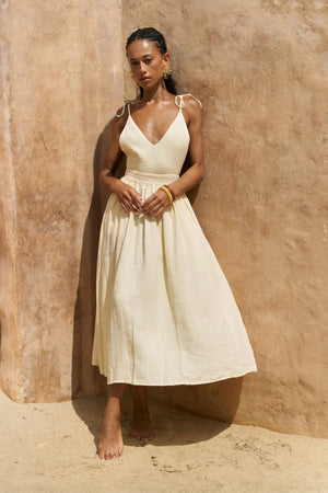 Eara – Premium Strappy Linen Maxi Dress