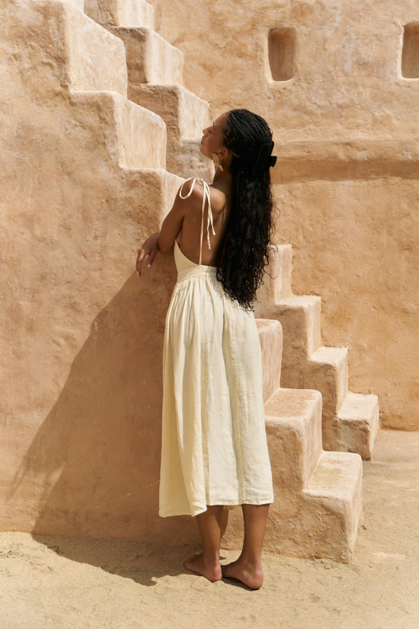 Eara – Premium Strappy Linen Maxi Dress