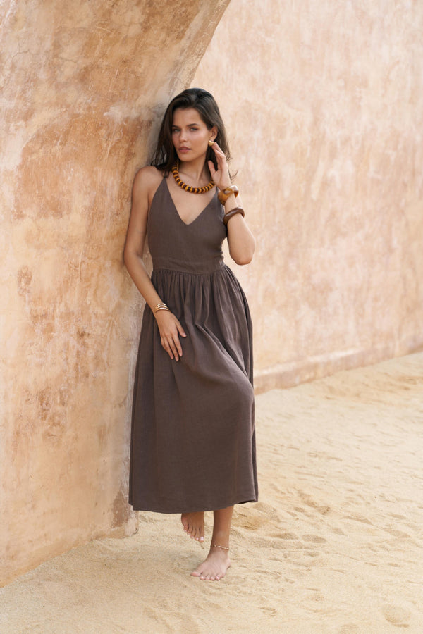 Eara – Premium Strappy Linen Maxi Dress
