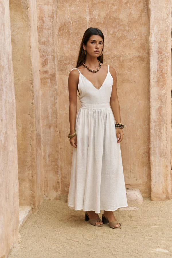Eara – Premium Strappy Linen Maxi Dress