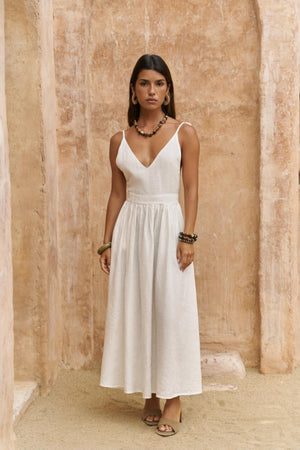 Eara – Premium Strappy Linen Maxi Dress