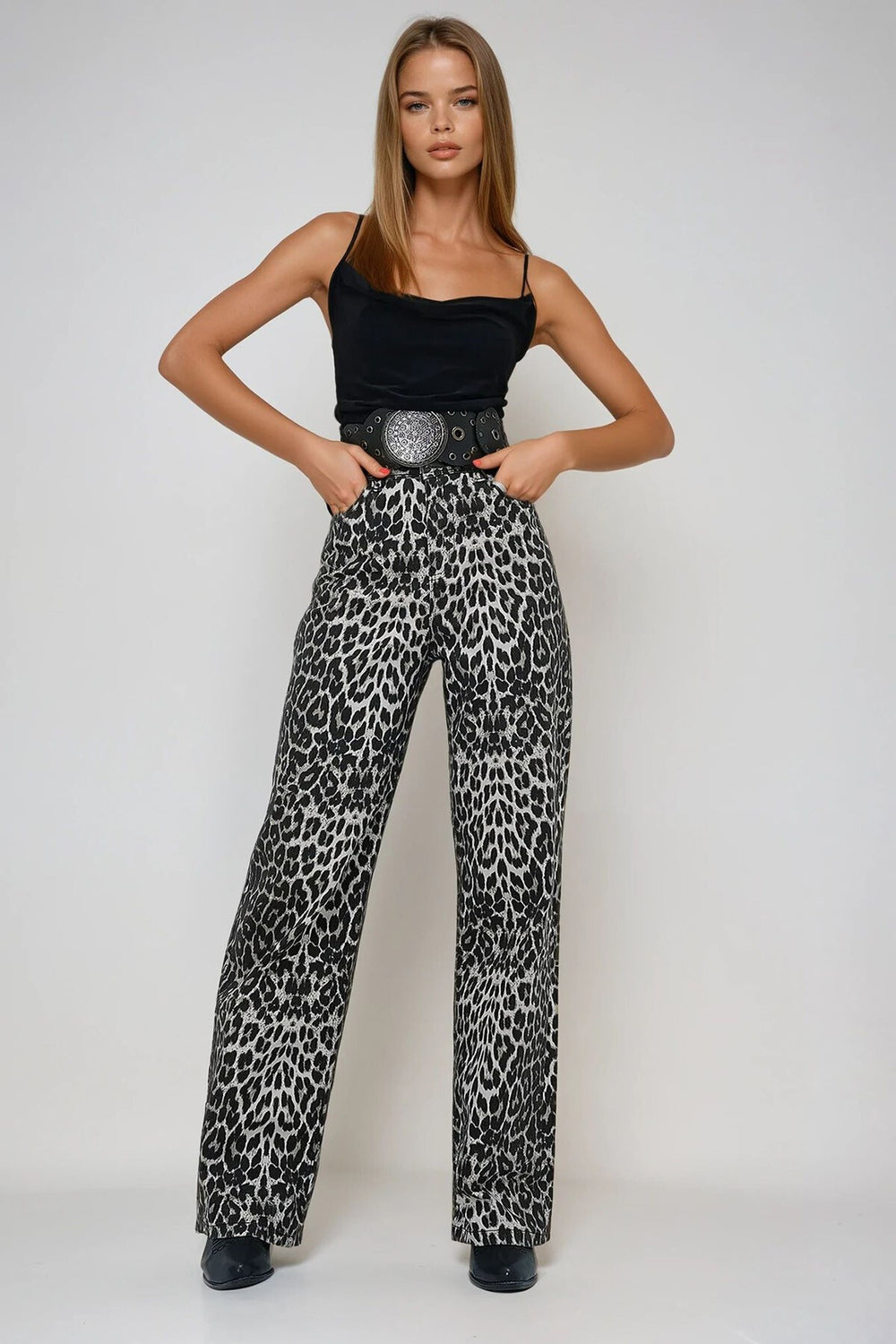 Chic Leopard Print Palazzo Pants