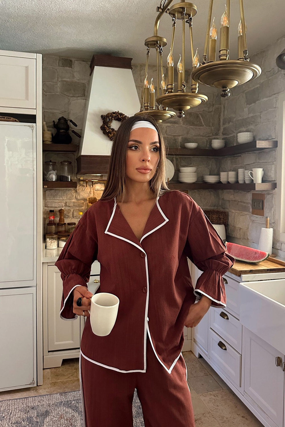 Linen Lounge Set – V-Neck