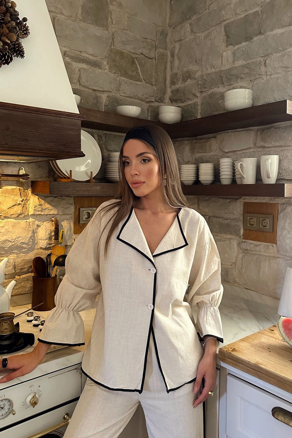 Linen Lounge Set – V-Neck